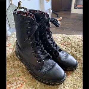 Dr. Martens Stratford Black Leather Boots Size 7